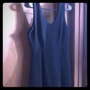 Fitted but stretchy LITTLE BLACK DRESS🔥